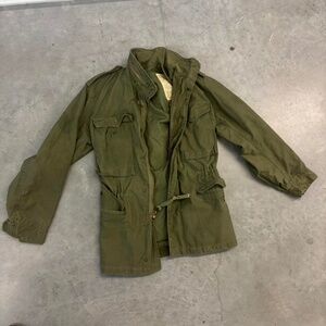 Vintage 70s Khaki green military jacket